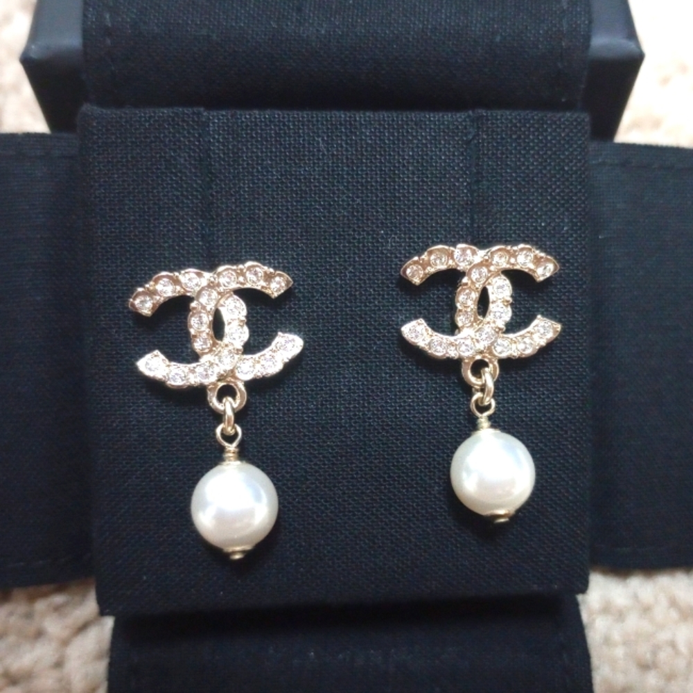 Chanel CC earrings - 100% Authentic 💖💎